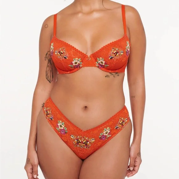 Savage X Fenty Dolled Up Lace Demi Bra Tagged 34A fits 34B/C Stretchy Orange - Picture 2 of 8